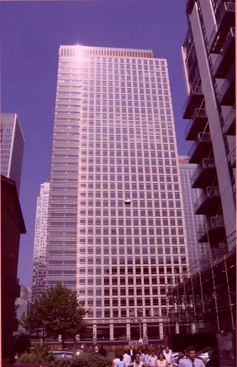 Вид на здание, в котором находится центральный офис АБЦ Групп
